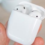 هدفون بی سیم اپل مدل AirPods2 به همراه محفظه شارژ